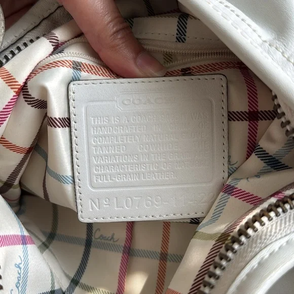 Coach White Sling /Shoulder Leather Bucket Bag - Picture 10 of 13